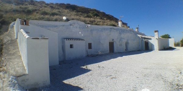 5 Bedroom Cave House nr Galera, Granada