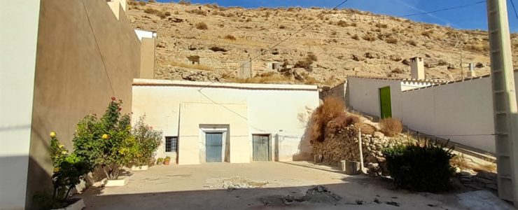 6 Bedroom House in La Alqueria, Granada